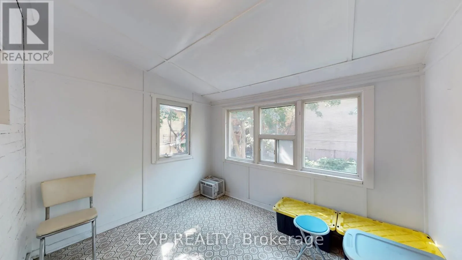 126 CLOSE AVENUE
