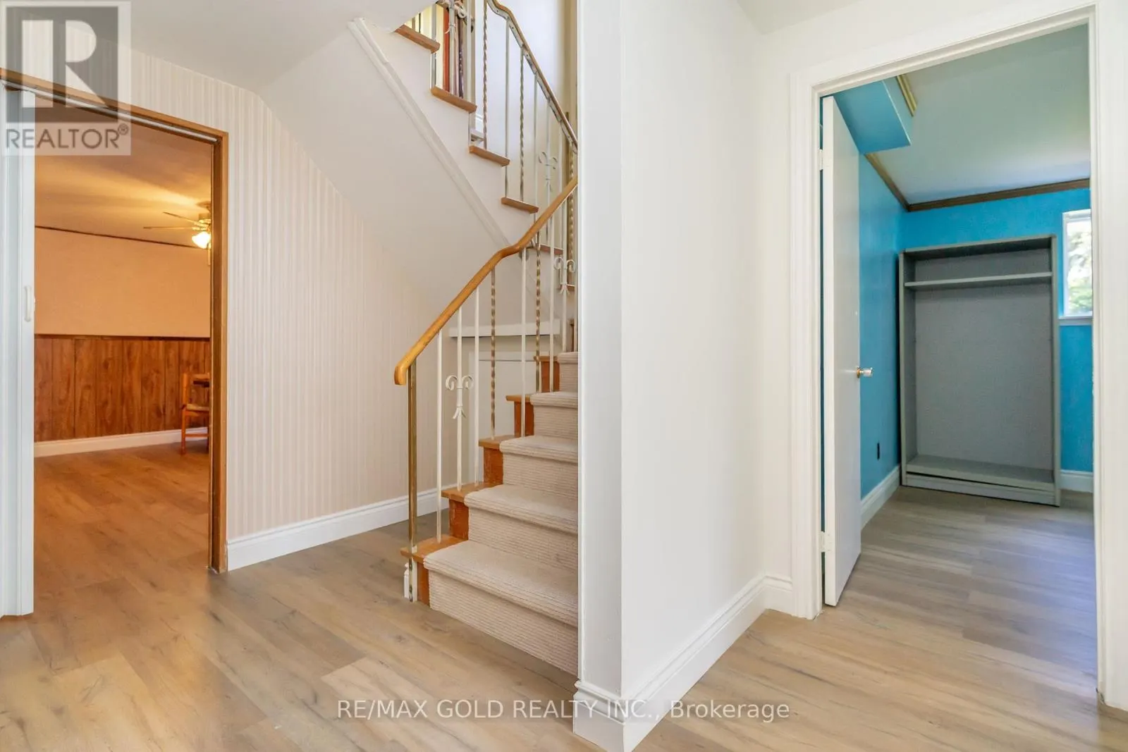 20 DUNSTER CRESCENT