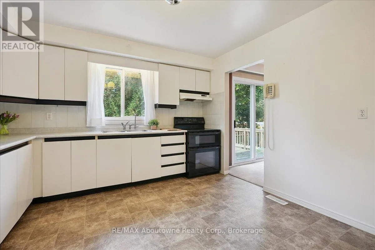 14 NORMAN AVENUE