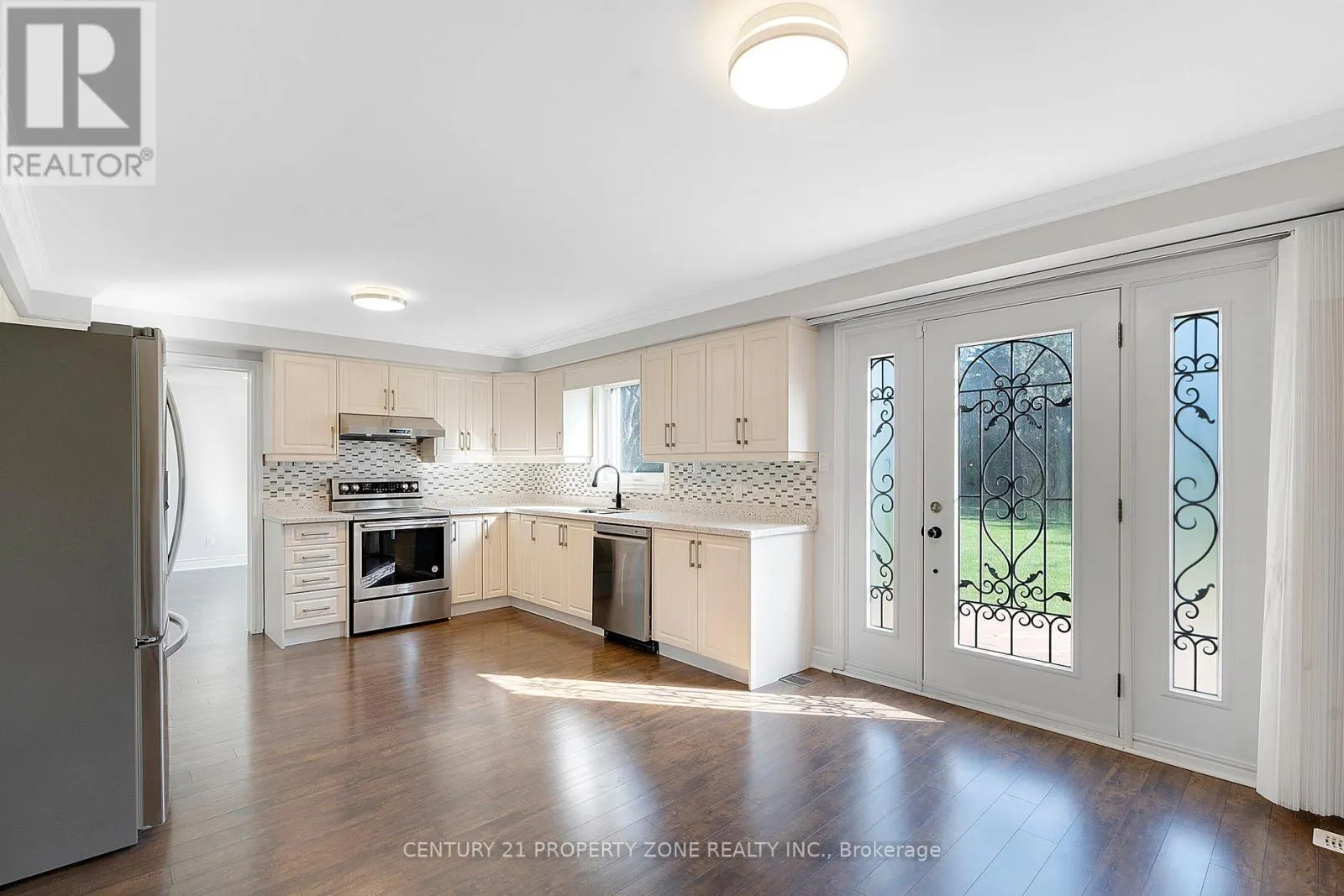 14 HUTTONVILLE DRIVE