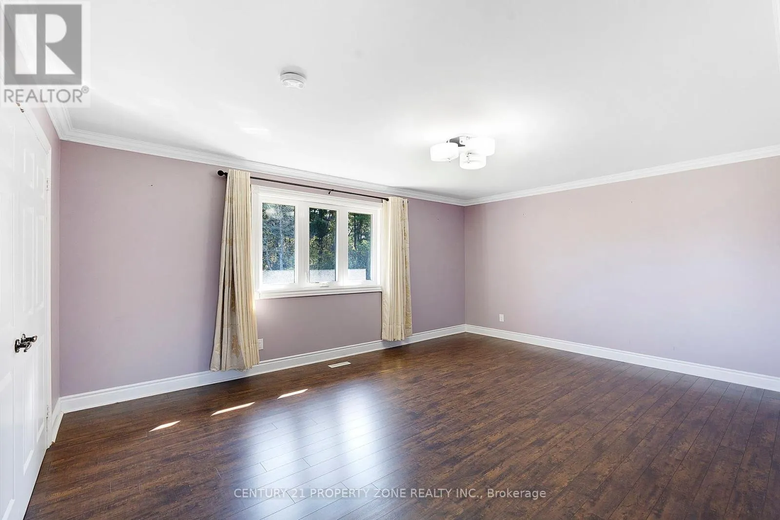 14 HUTTONVILLE DRIVE