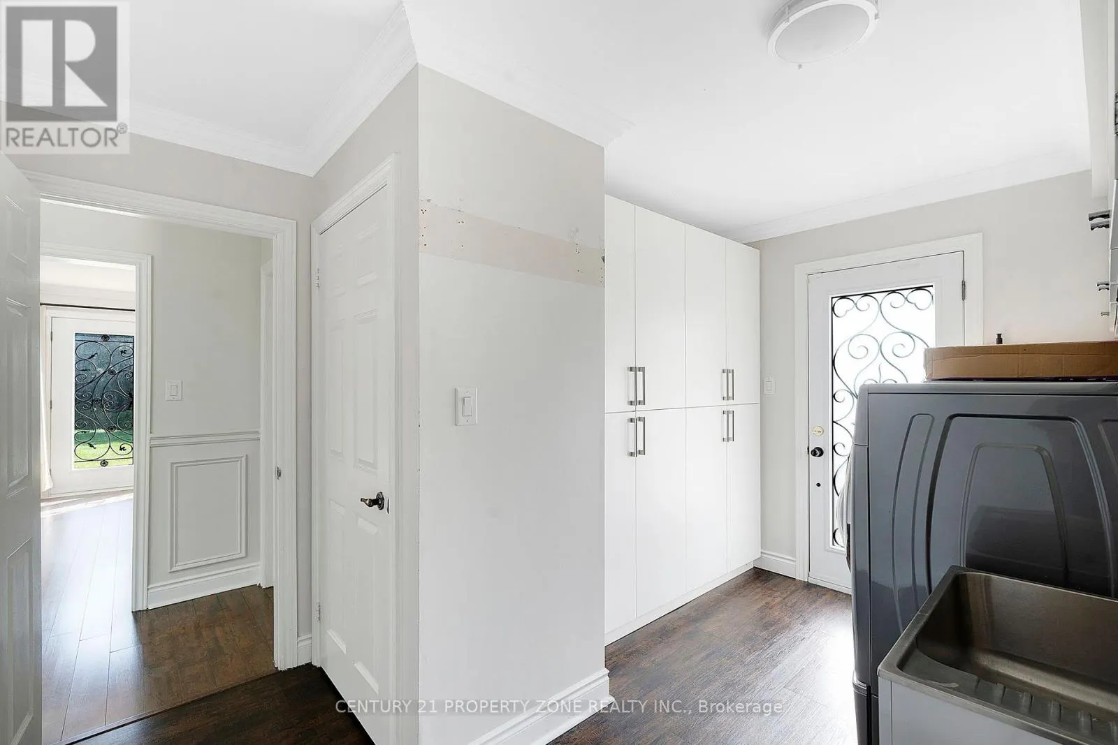 14 HUTTONVILLE DRIVE