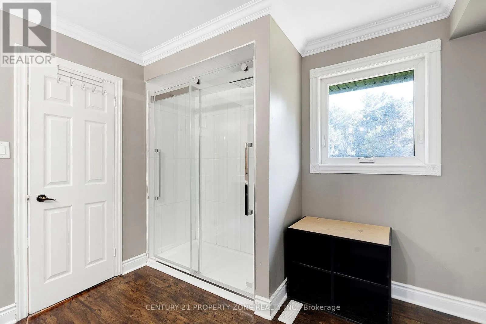 14 HUTTONVILLE DRIVE