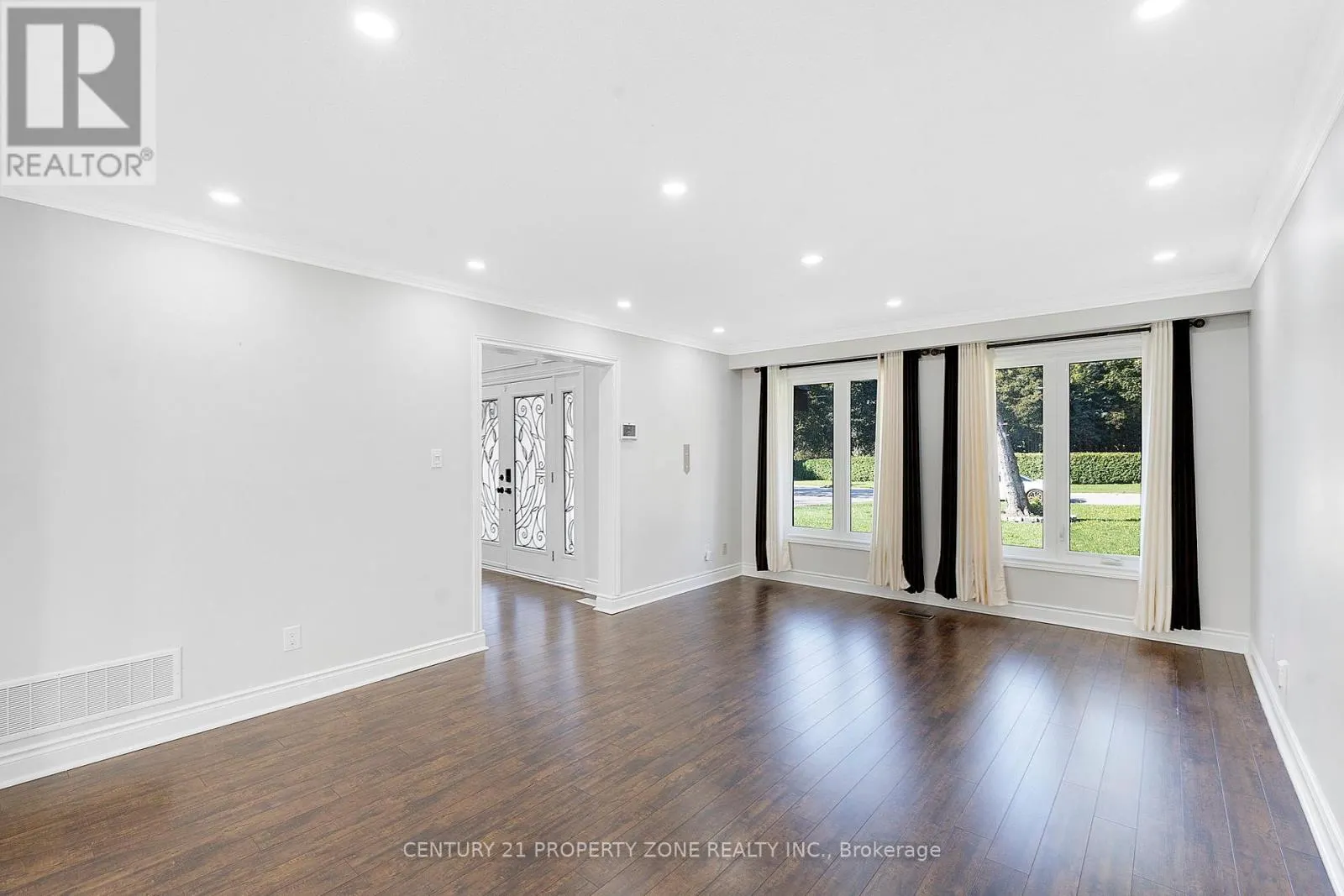 14 HUTTONVILLE DRIVE