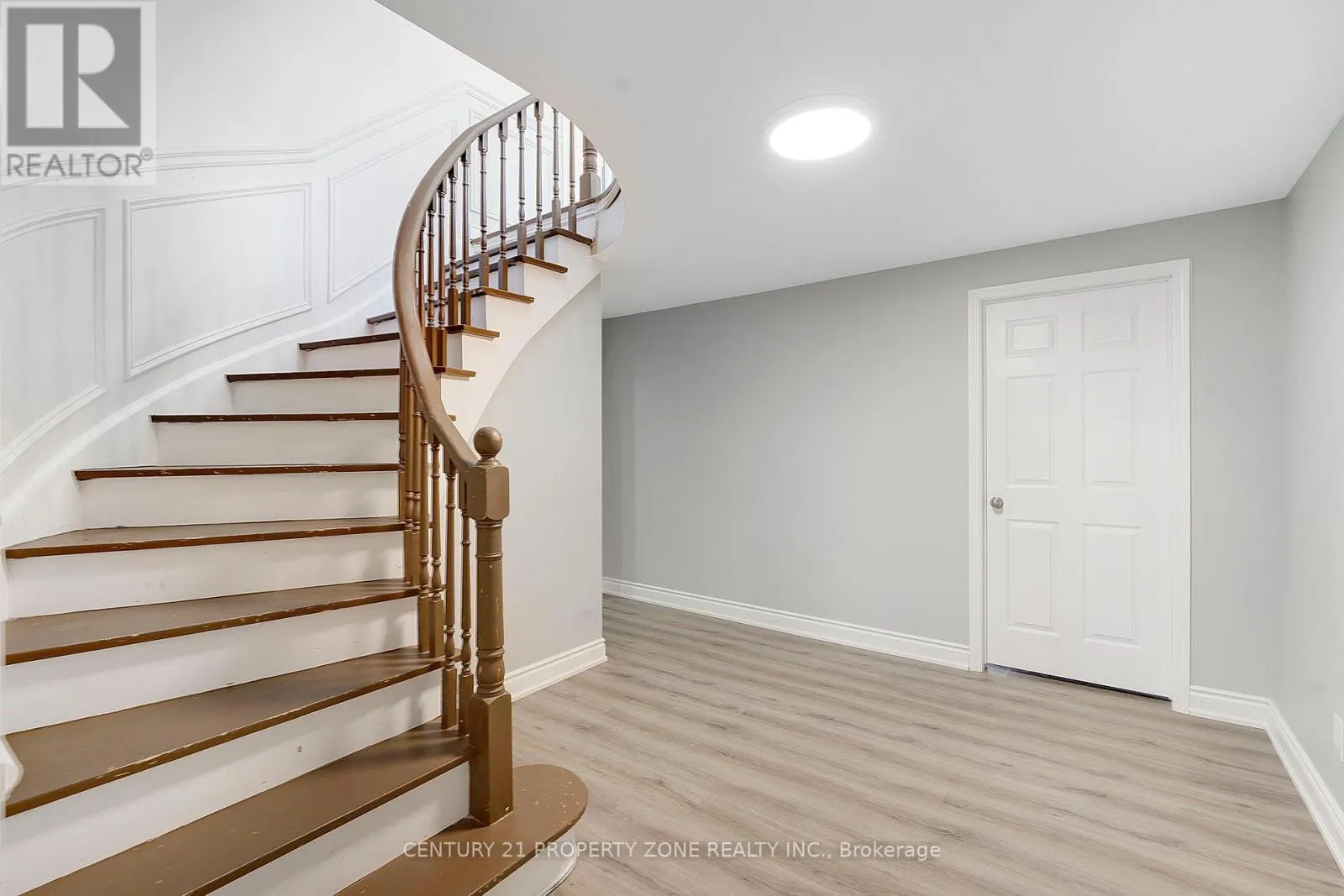 14 HUTTONVILLE DRIVE