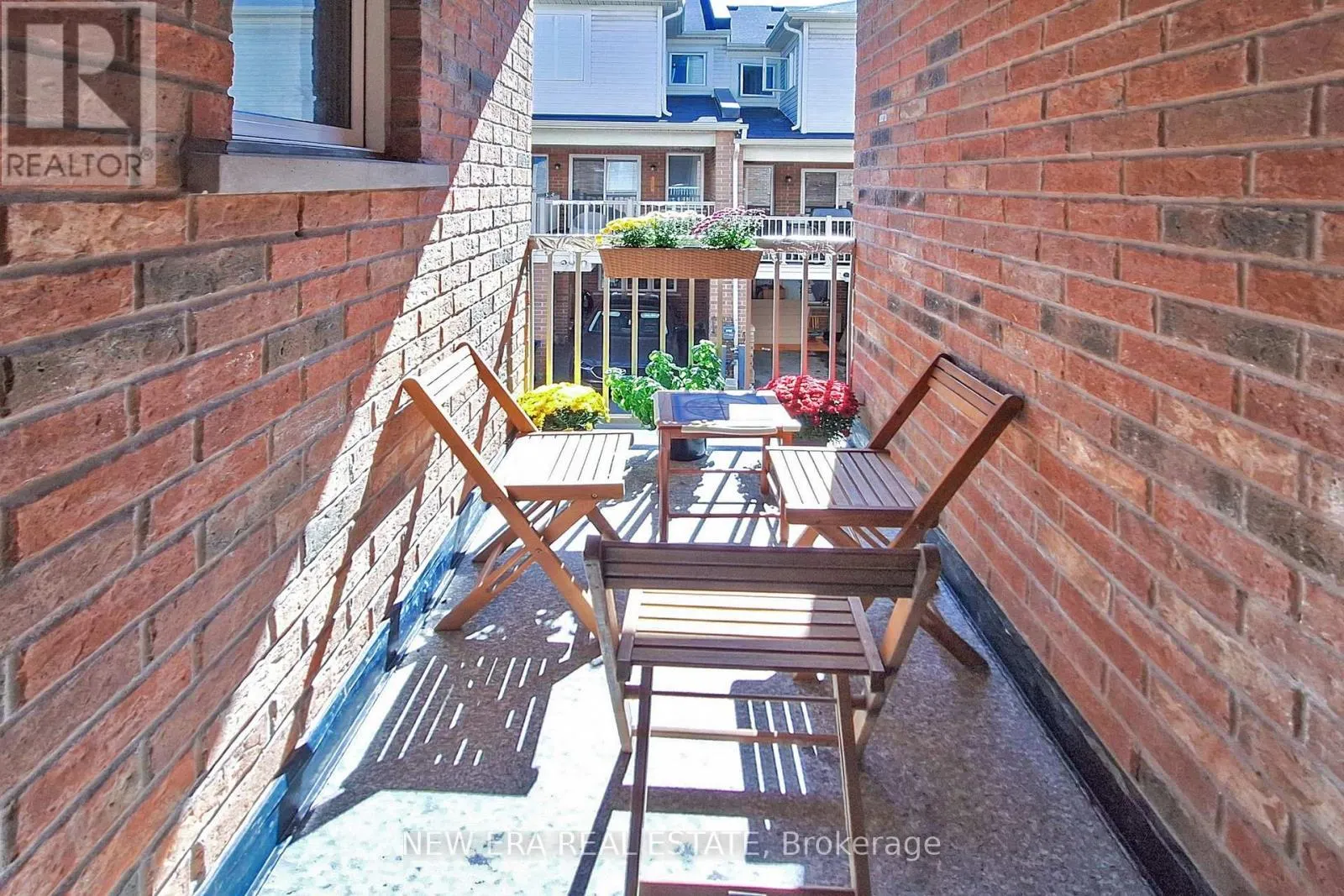33 SERGIO MARCHI STREET