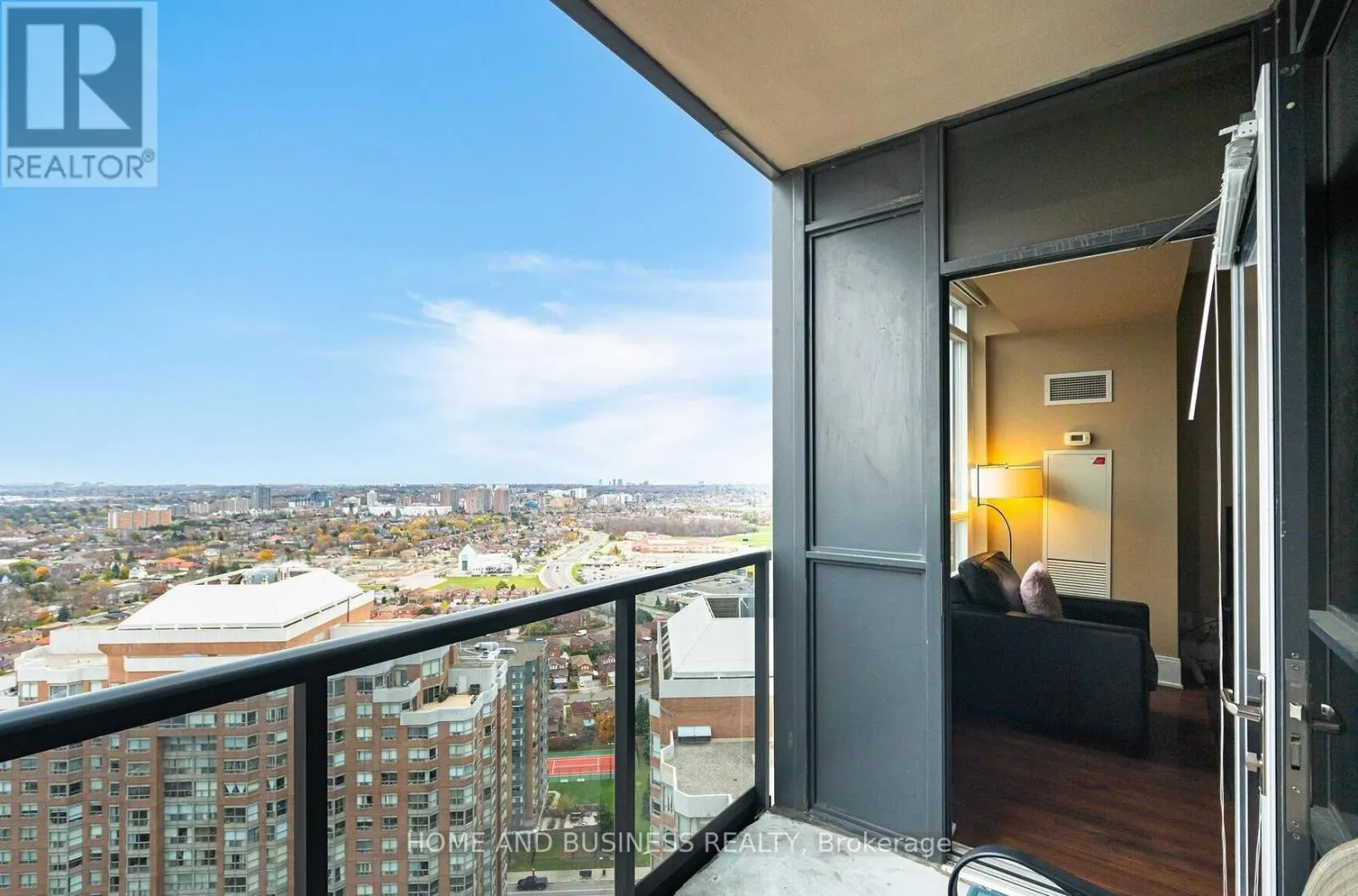 3008 - 330 BURNHAMTHORPE ROAD W