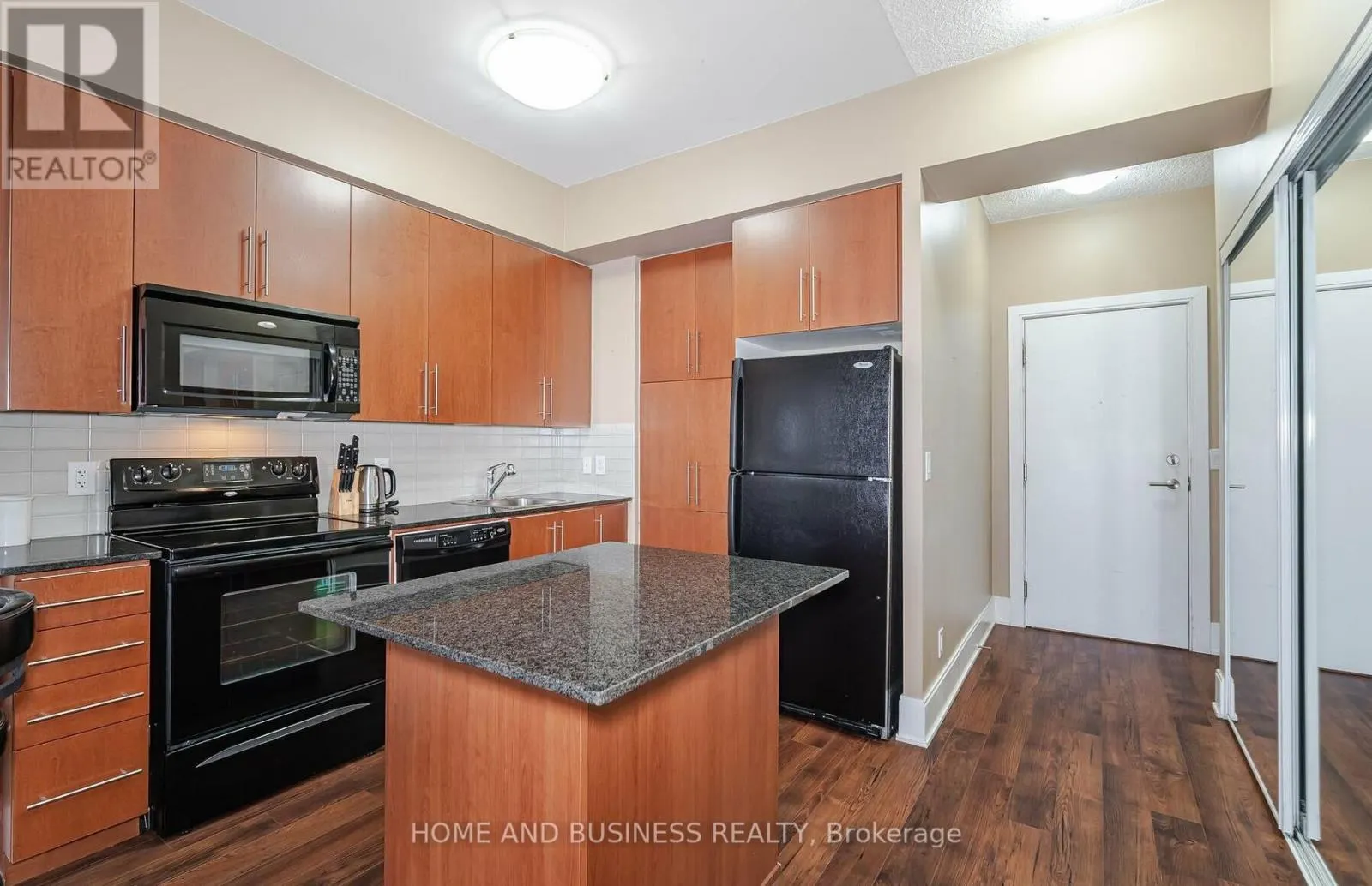 3008 - 330 BURNHAMTHORPE ROAD W