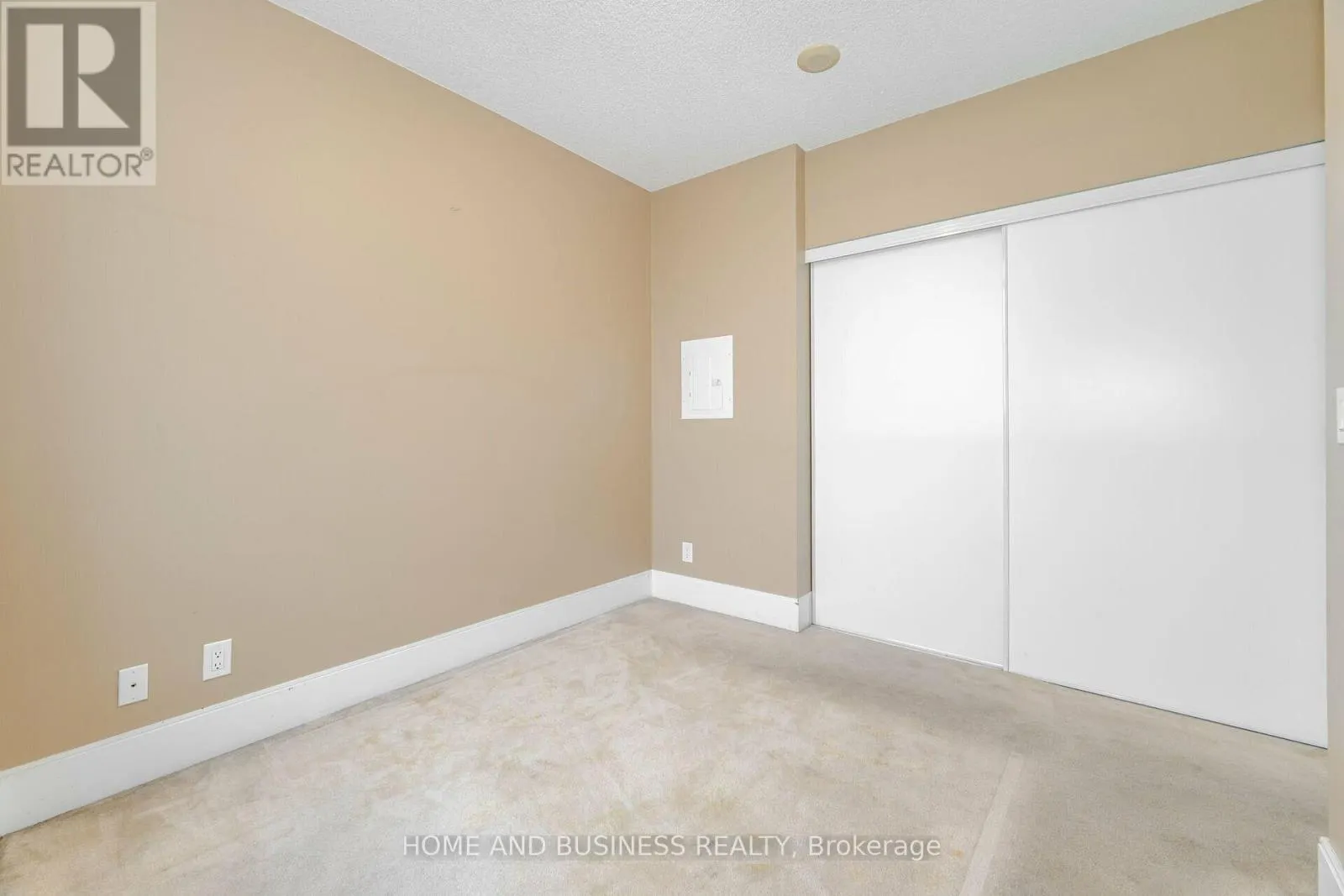 3008 - 330 BURNHAMTHORPE ROAD W
