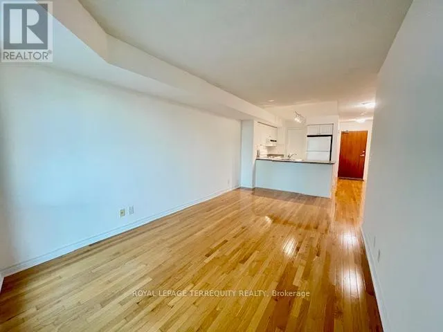 1104 - 1 ELM DRIVE W