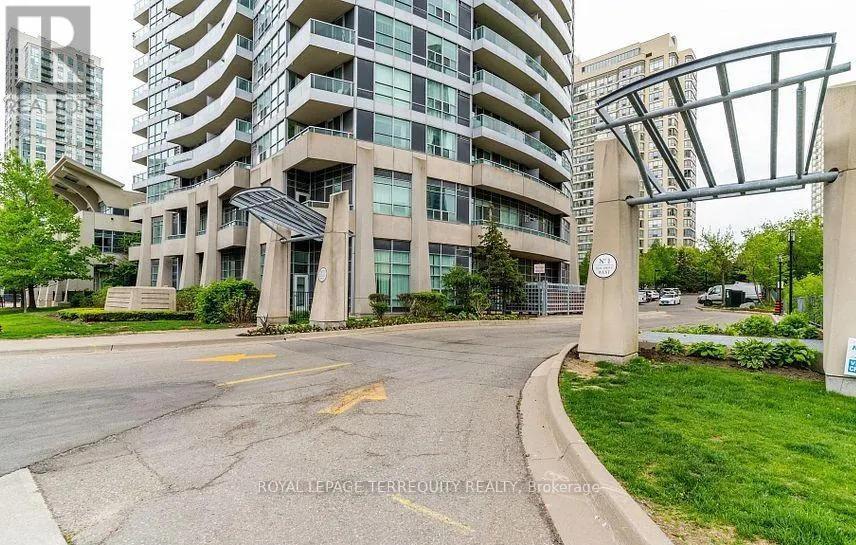 1104 - 1 ELM DRIVE W