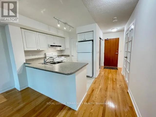 1104 - 1 ELM DRIVE W