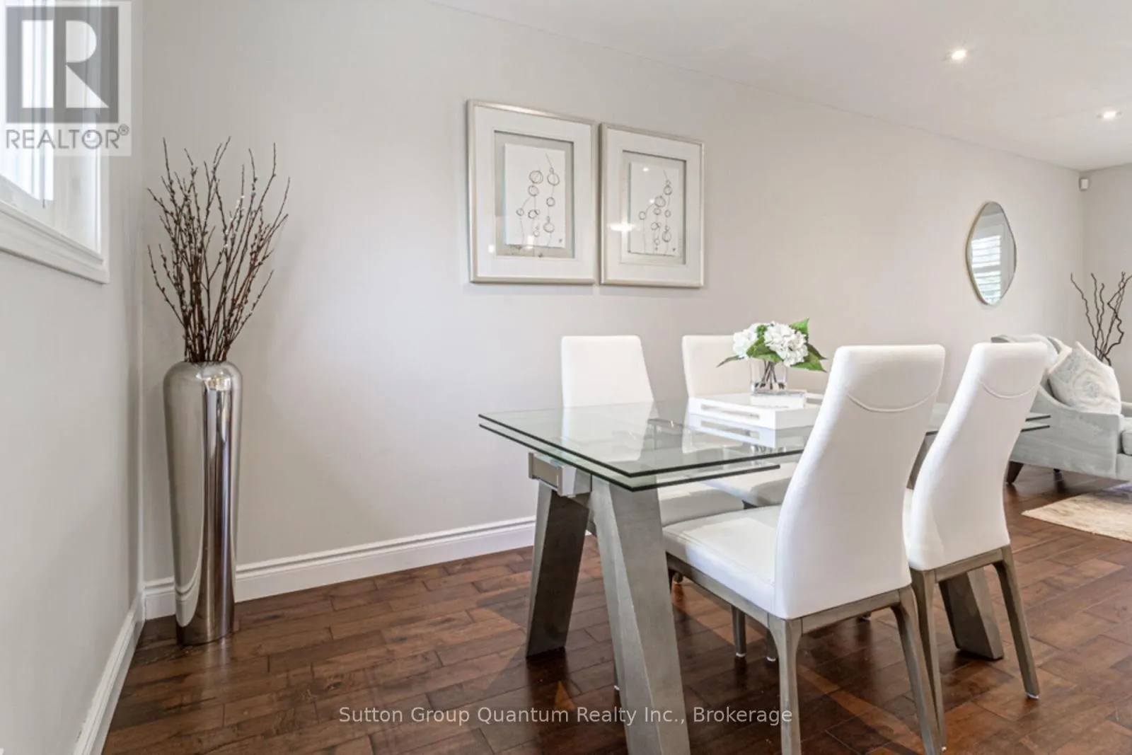 2231 URWIN CRESCENT