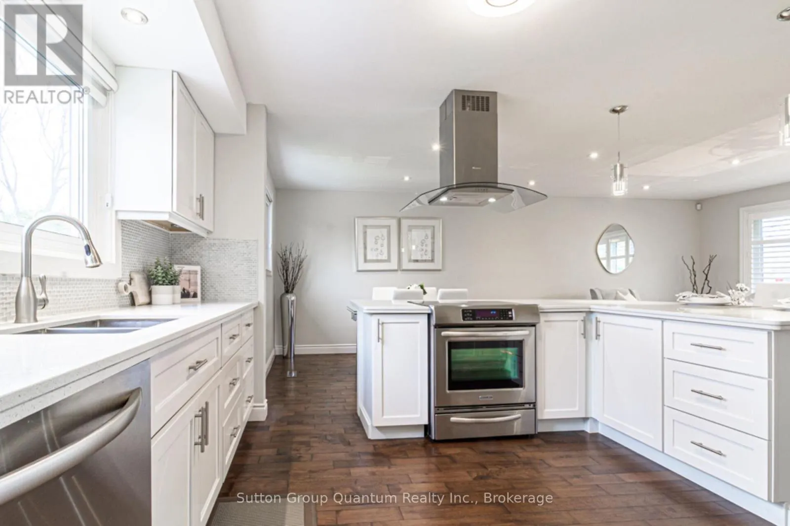 2231 URWIN CRESCENT