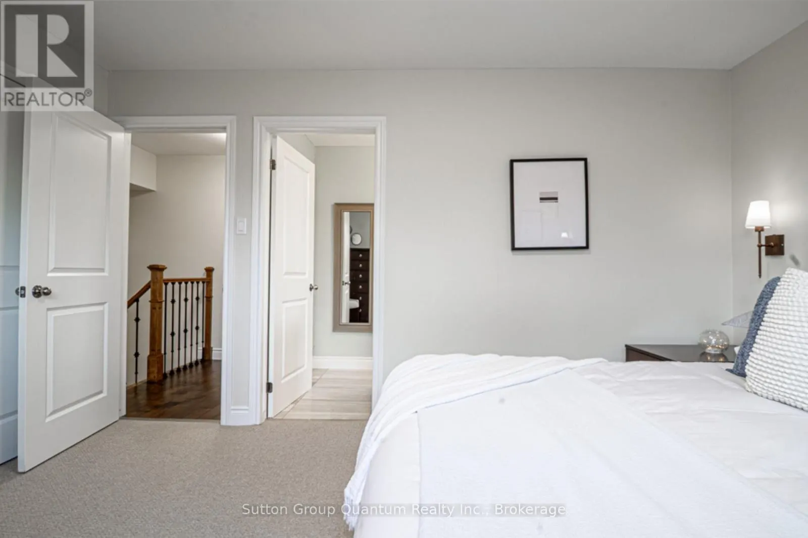 2231 URWIN CRESCENT