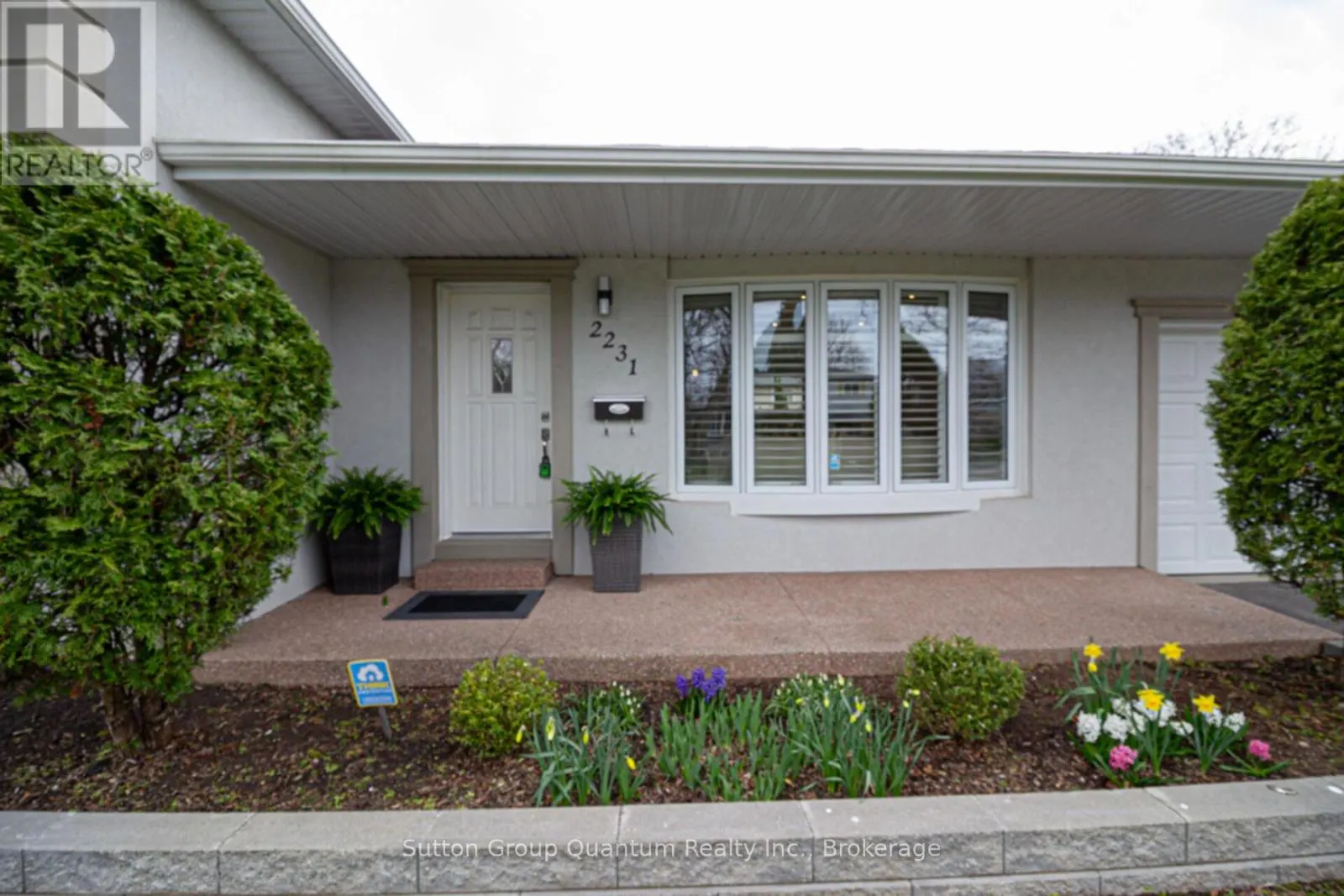 2231 URWIN CRESCENT