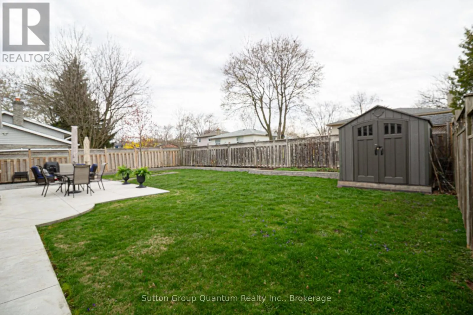 2231 URWIN CRESCENT