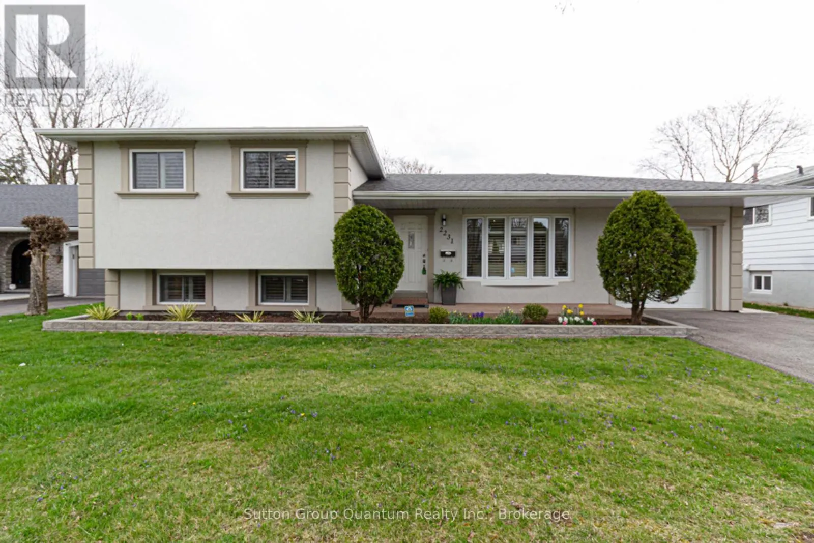 2231 URWIN CRESCENT