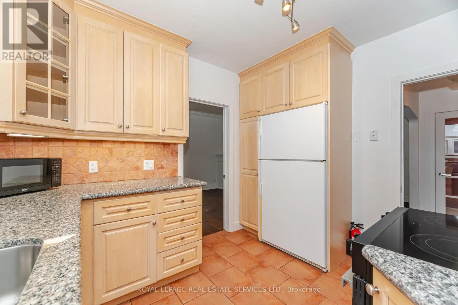 27 LOTHIAN AVENUE