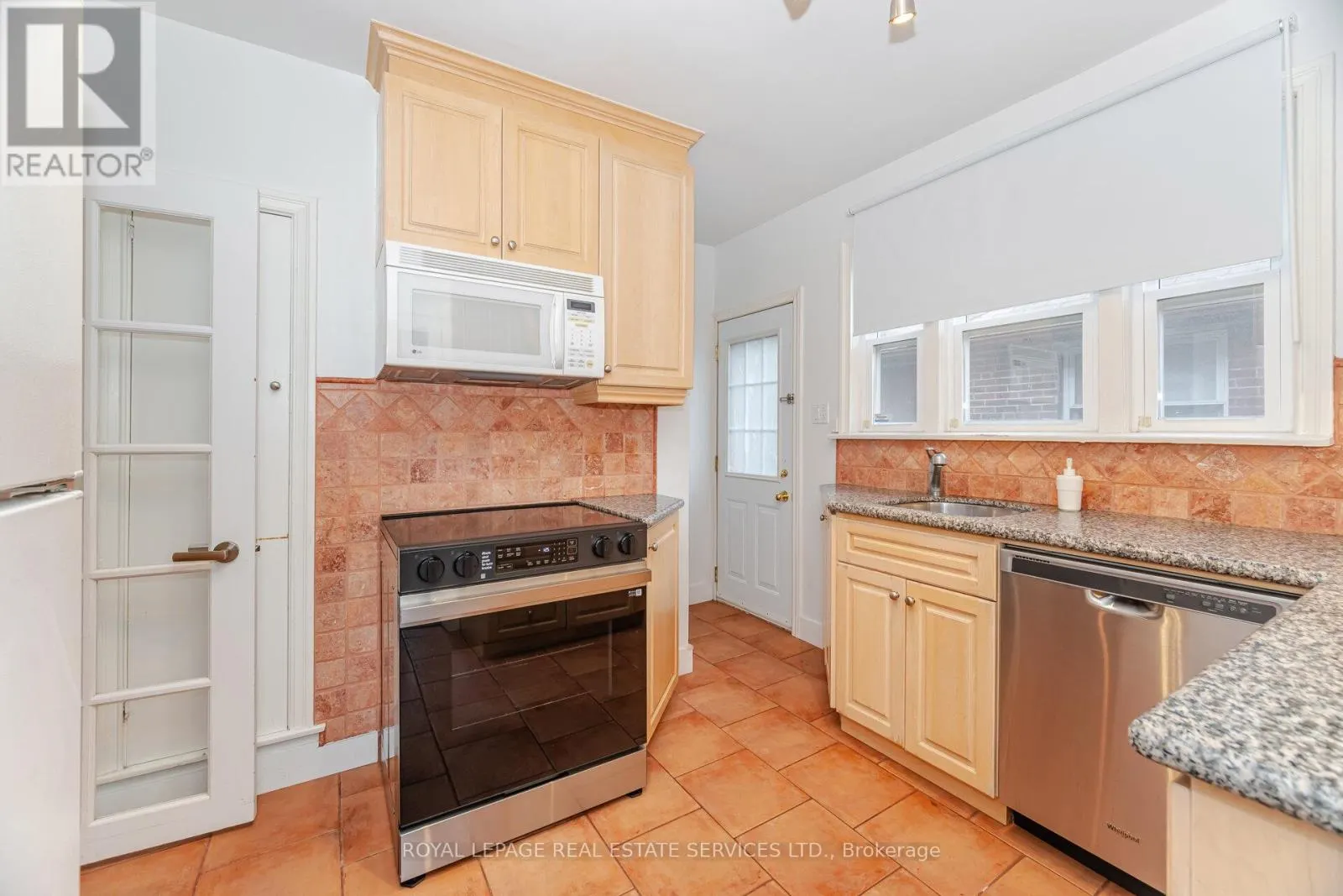 27 LOTHIAN AVENUE