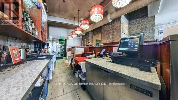 1 - 47 QUEEN STREET W