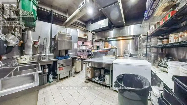 1 - 47 QUEEN STREET W