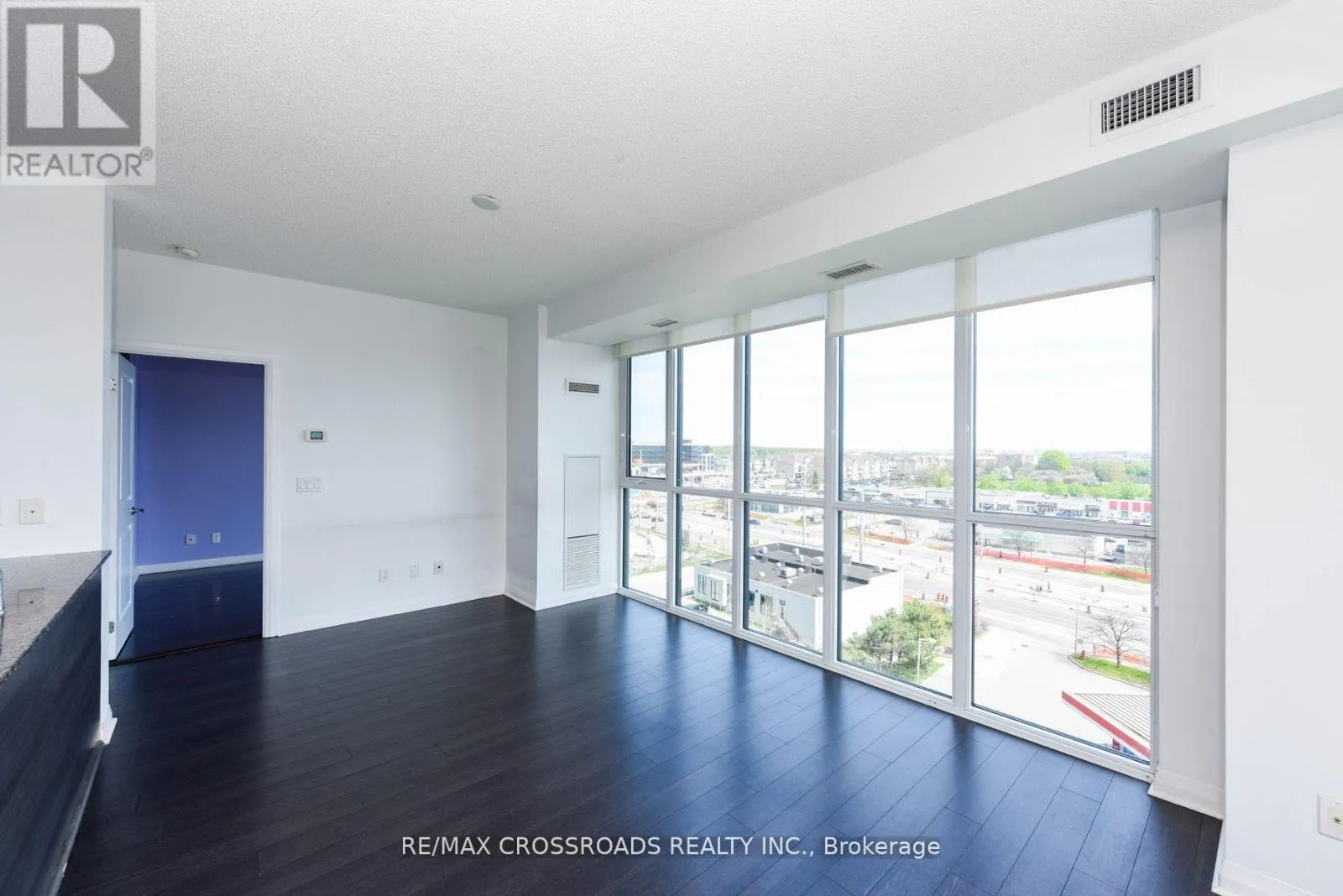807 - 55 EGLINTON AVENUE W