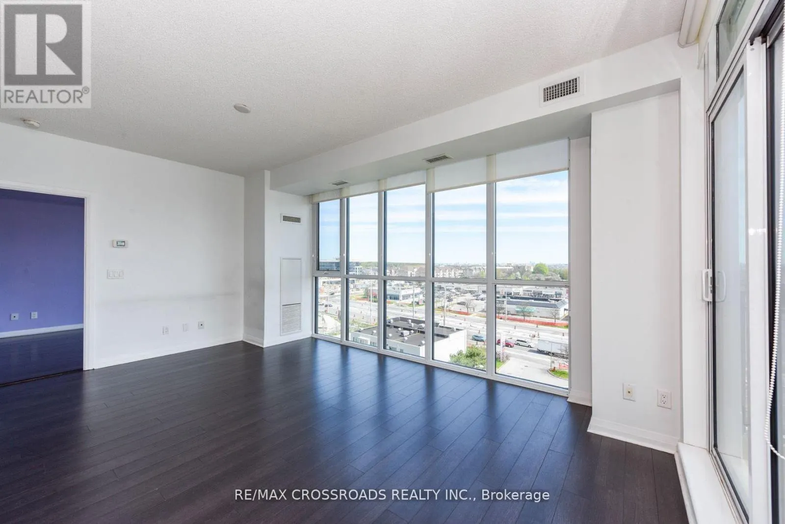 807 - 55 EGLINTON AVENUE W