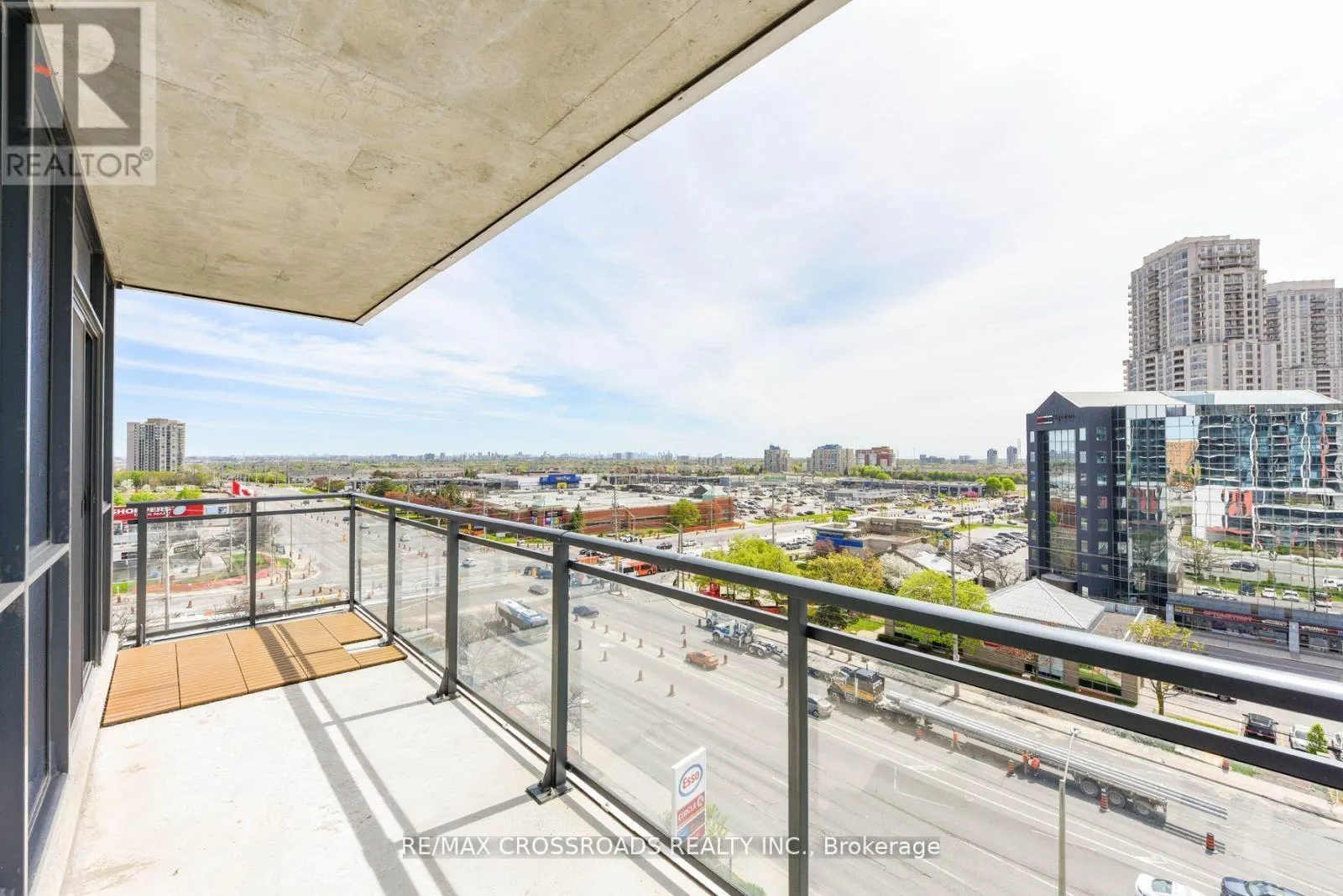 807 - 55 EGLINTON AVENUE W