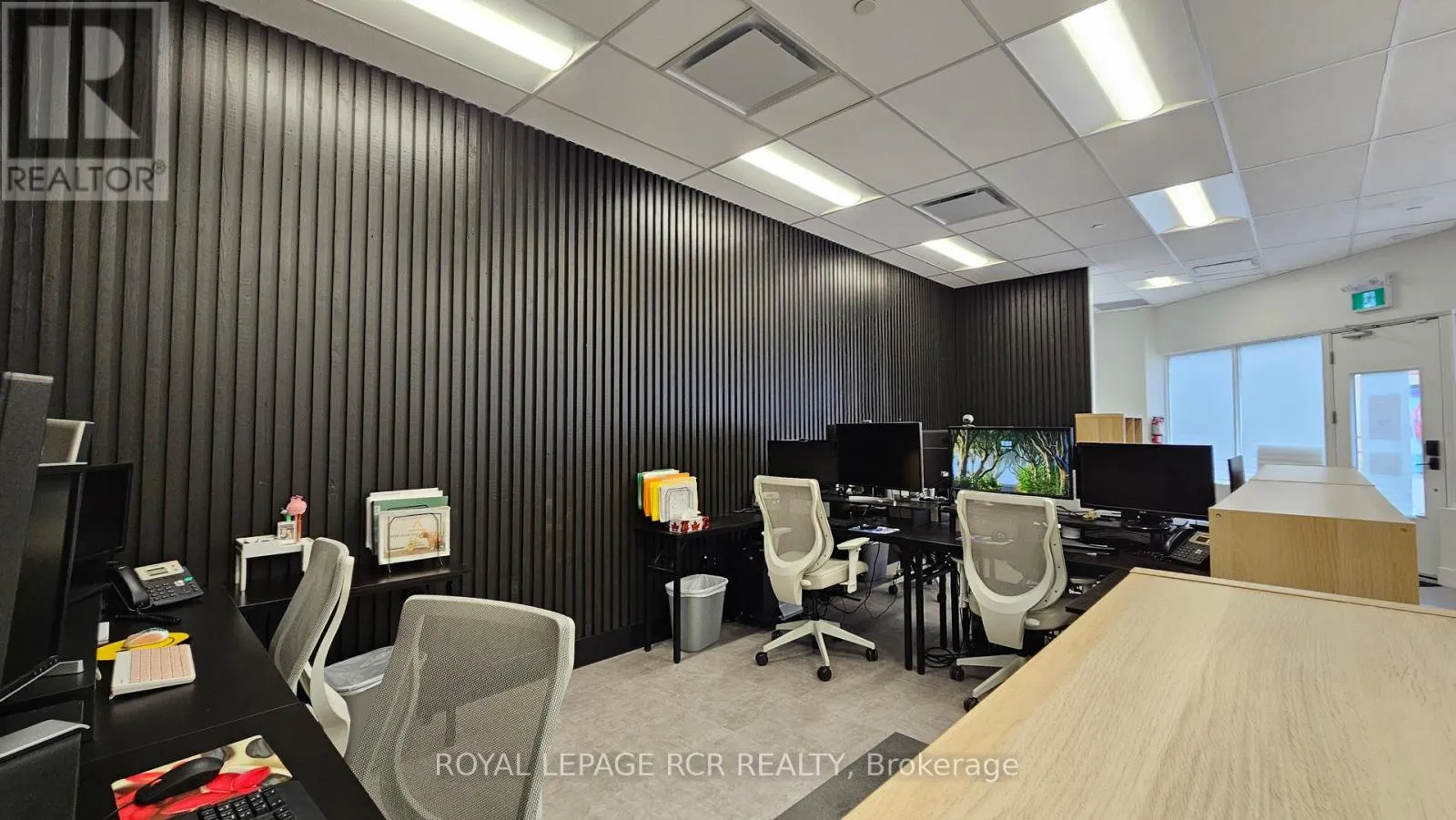 E3 - 18 KING STREET E