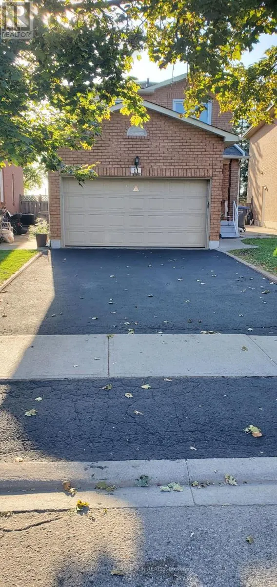11 TOBA CRESCENT
