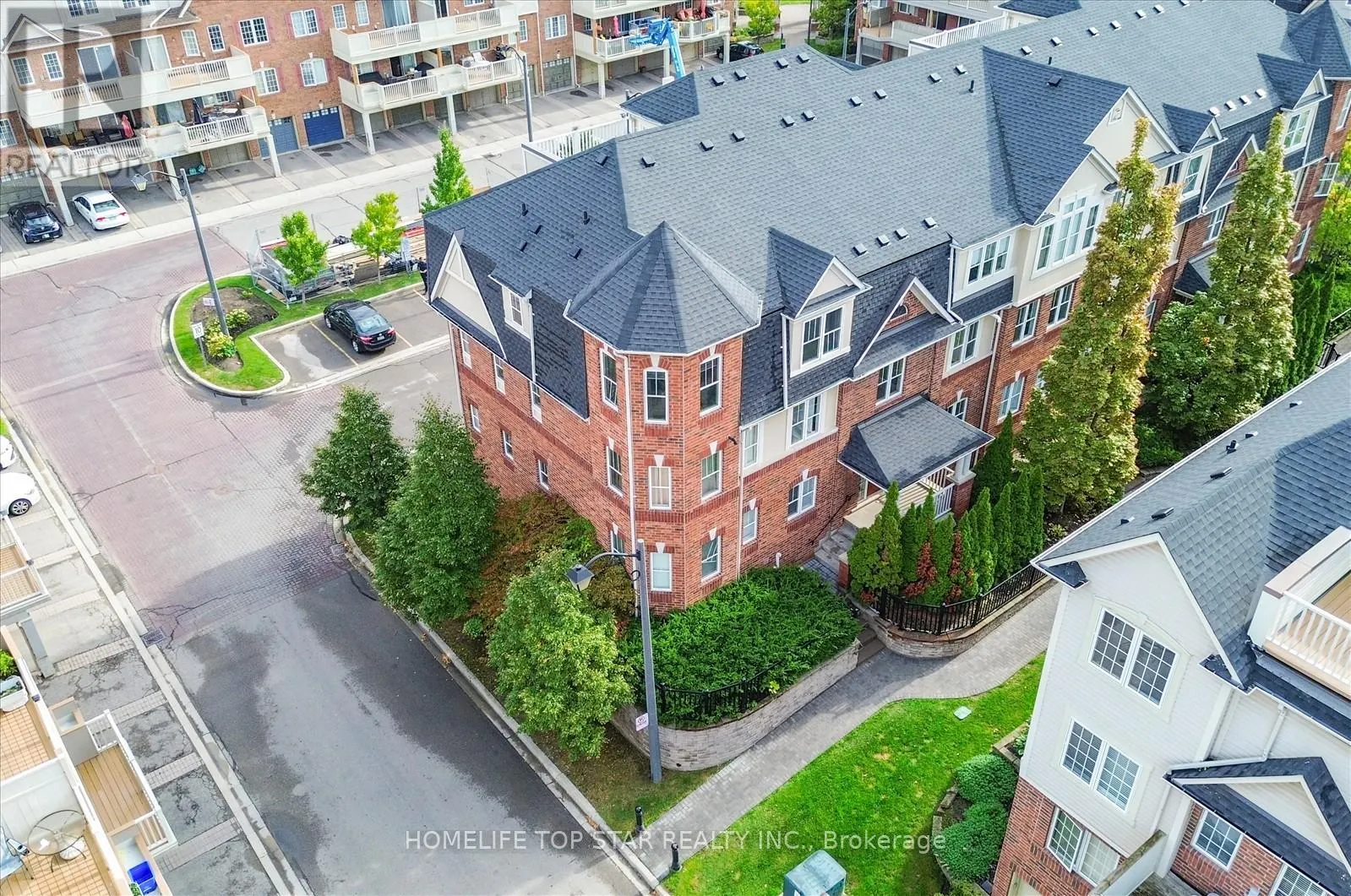 6 - 710 NEIGHBOURHOOD CIRCLE