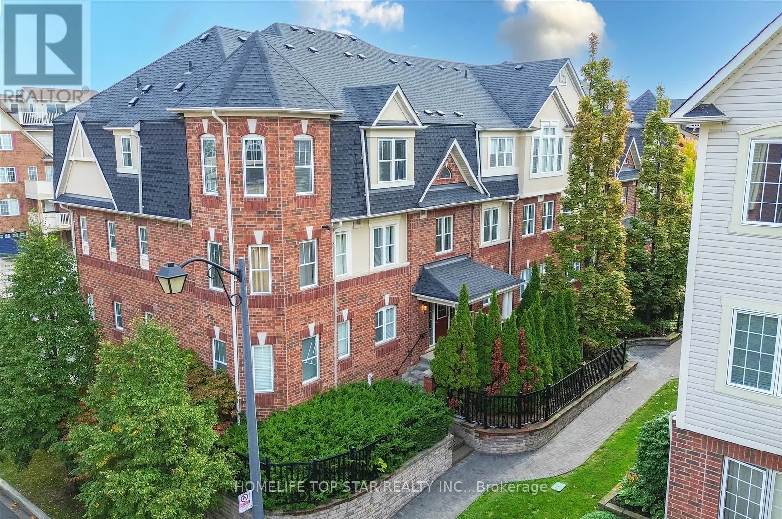 6 - 710 NEIGHBOURHOOD CIRCLE