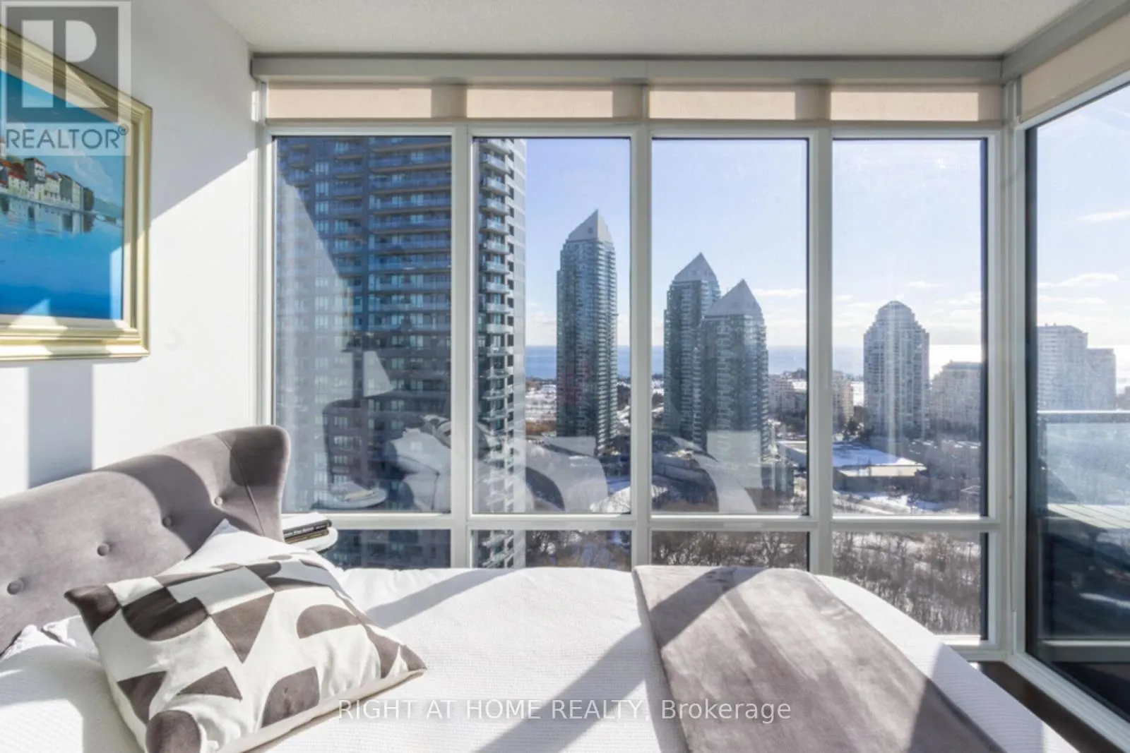 2605 - 88 PARK LAWN ROAD