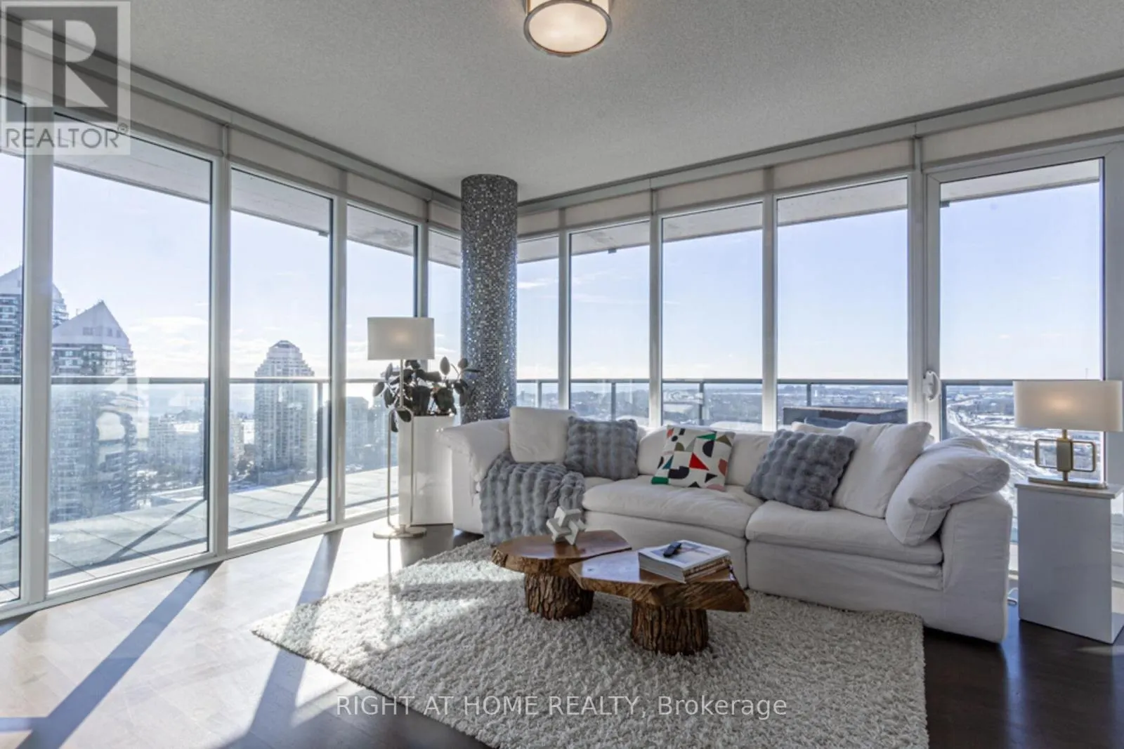 2605 - 88 PARK LAWN ROAD