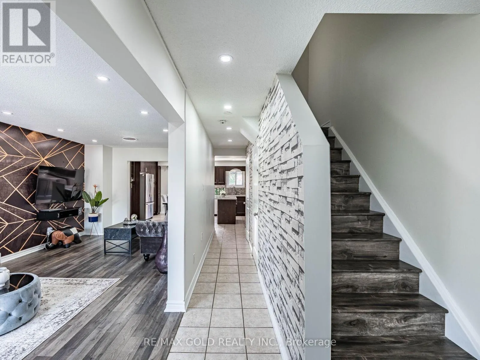 80 TIMBERLANE DRIVE