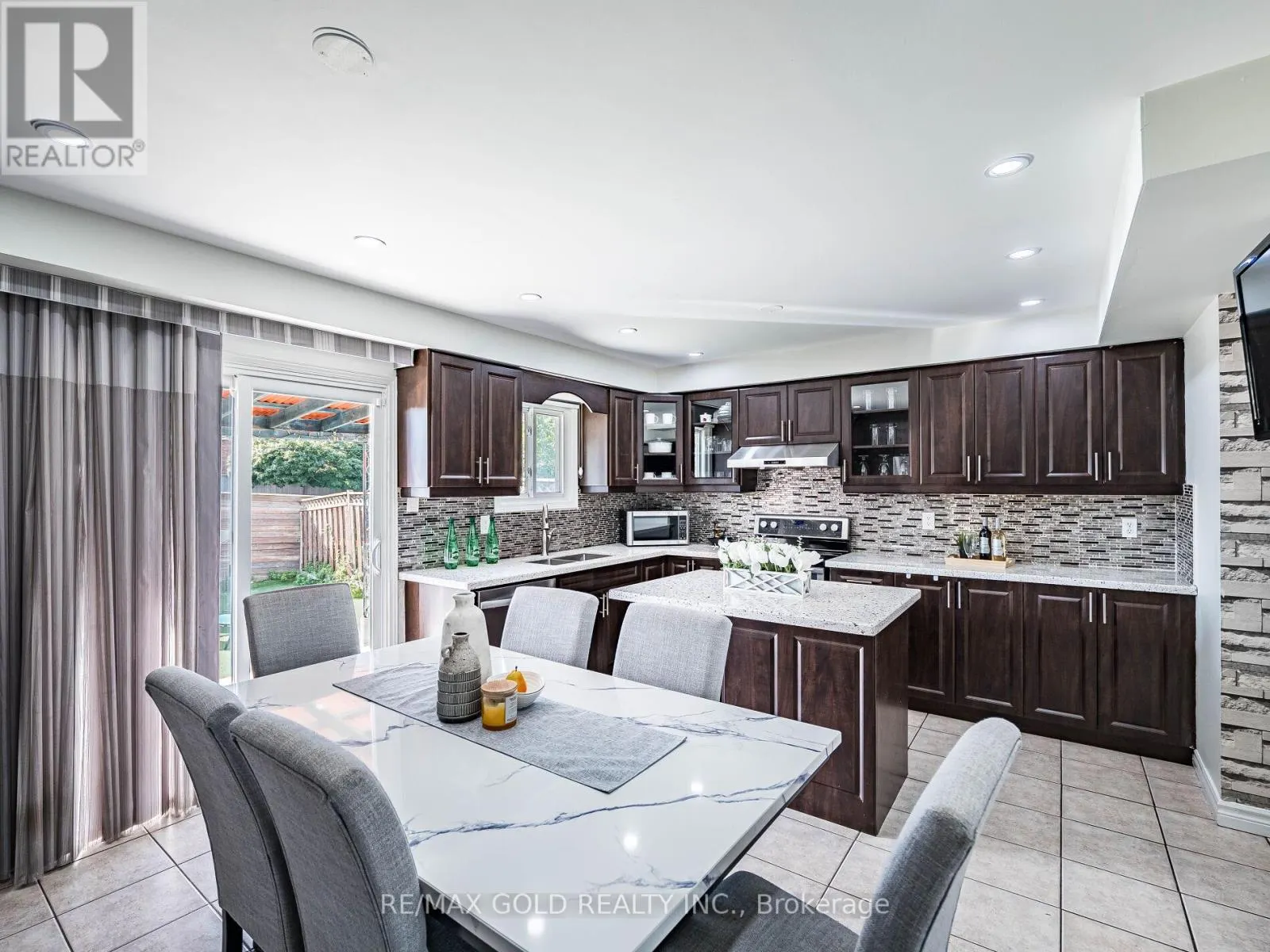 80 TIMBERLANE DRIVE