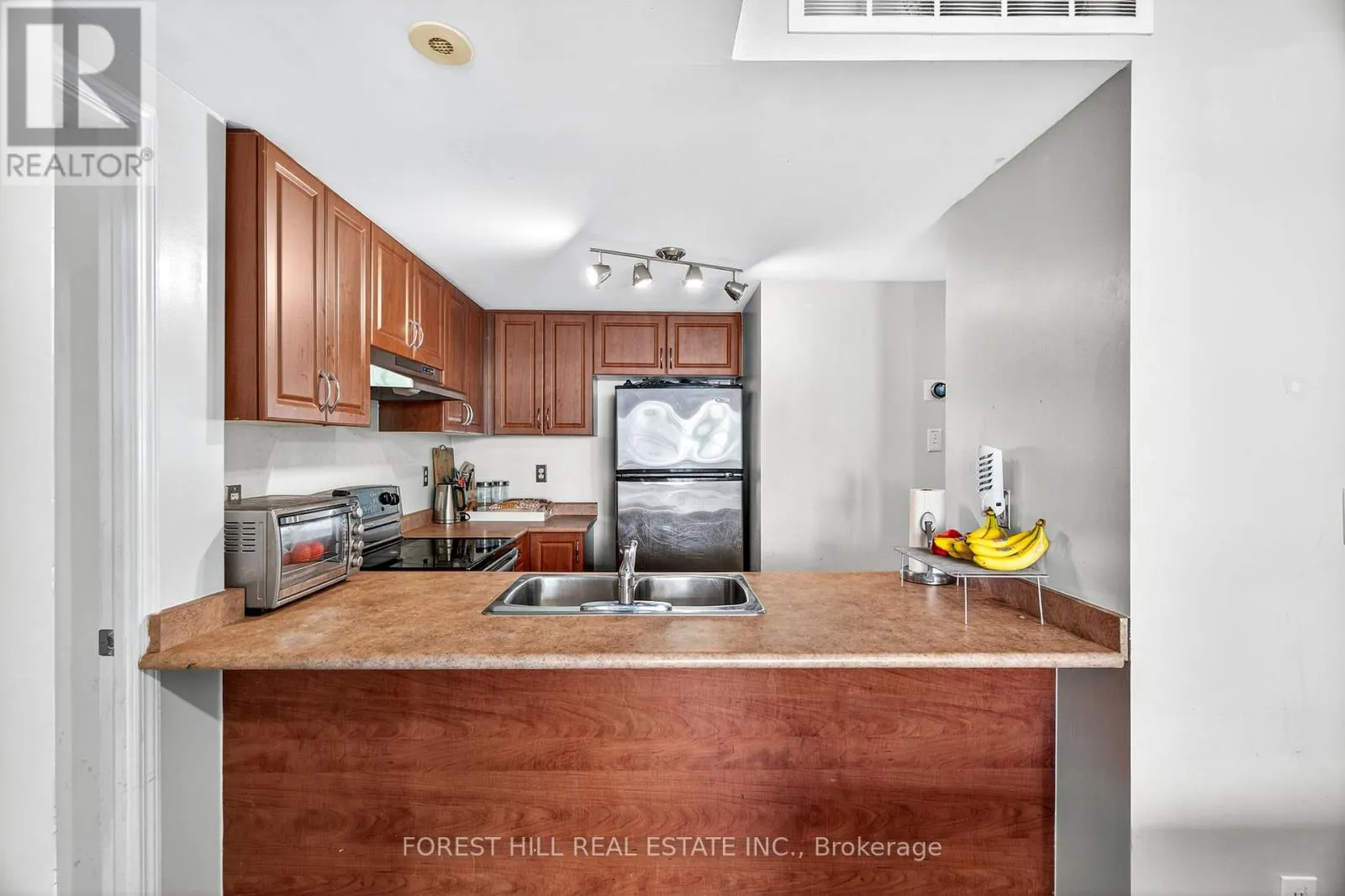 2022 - 3035 FINCH AVE AVENUE W