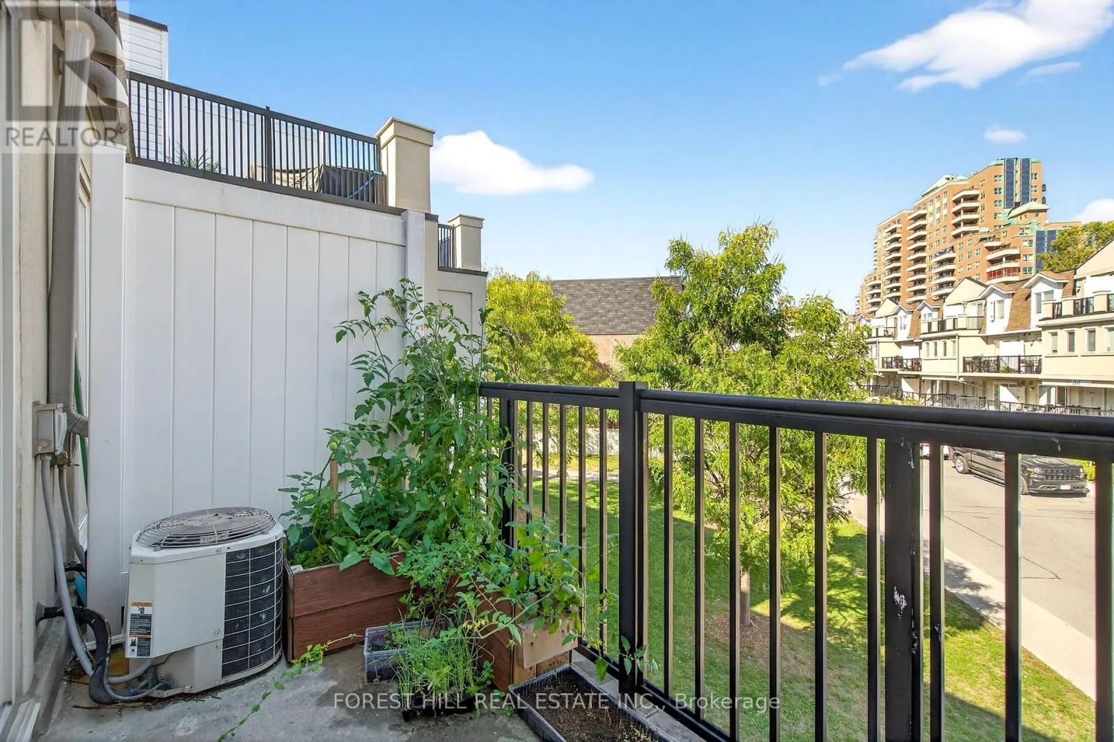 2022 - 3035 FINCH AVE AVENUE W
