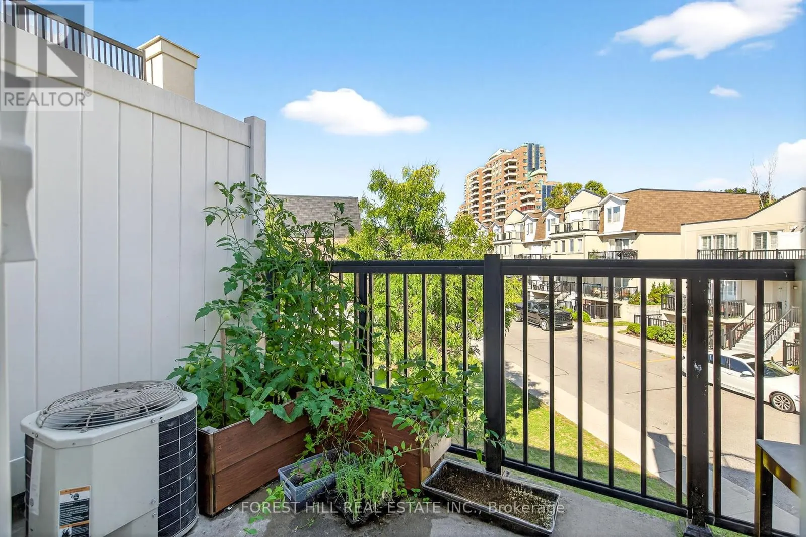 2022 - 3035 FINCH AVE AVENUE W