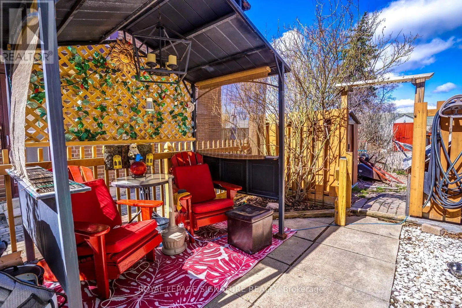 LOWER - 48 LAWNDALE CRESCENT