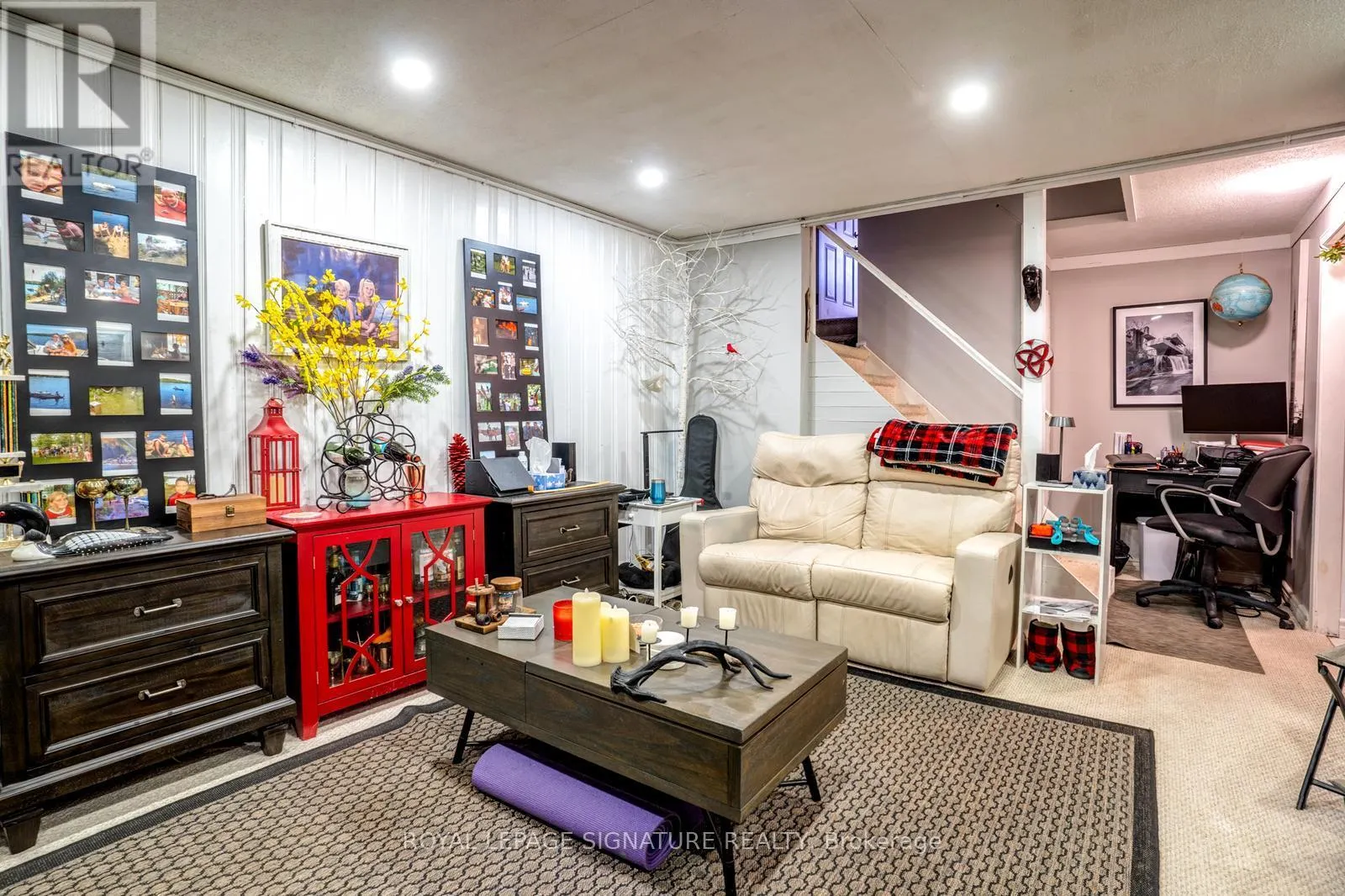LOWER - 48 LAWNDALE CRESCENT