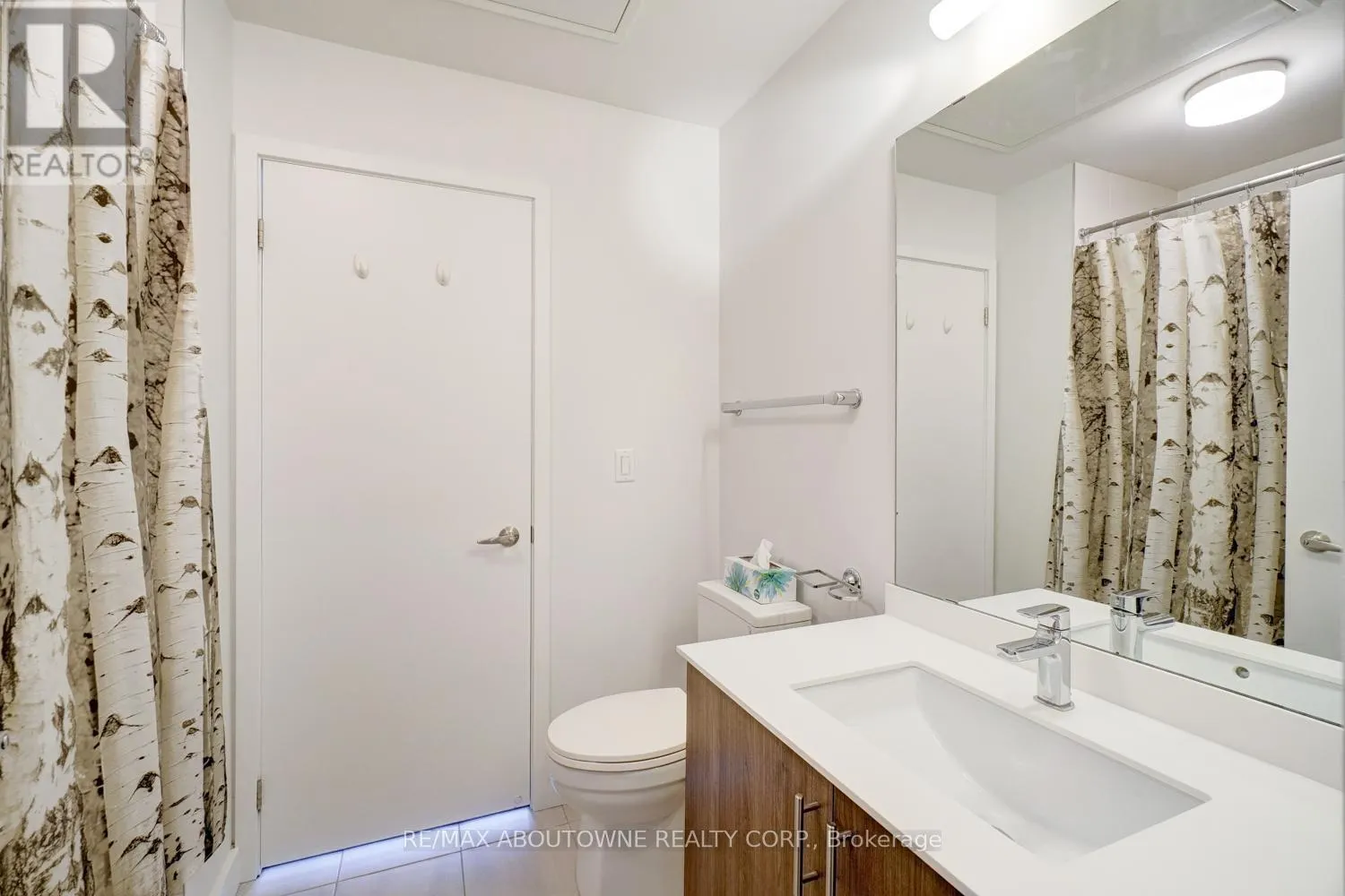 302 - 150 SABINA DRIVE