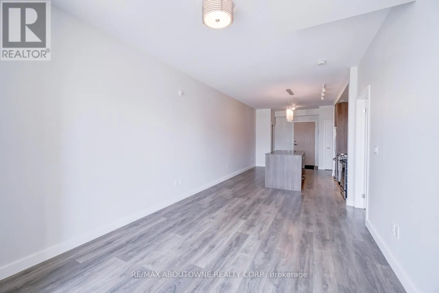 302 - 150 SABINA DRIVE