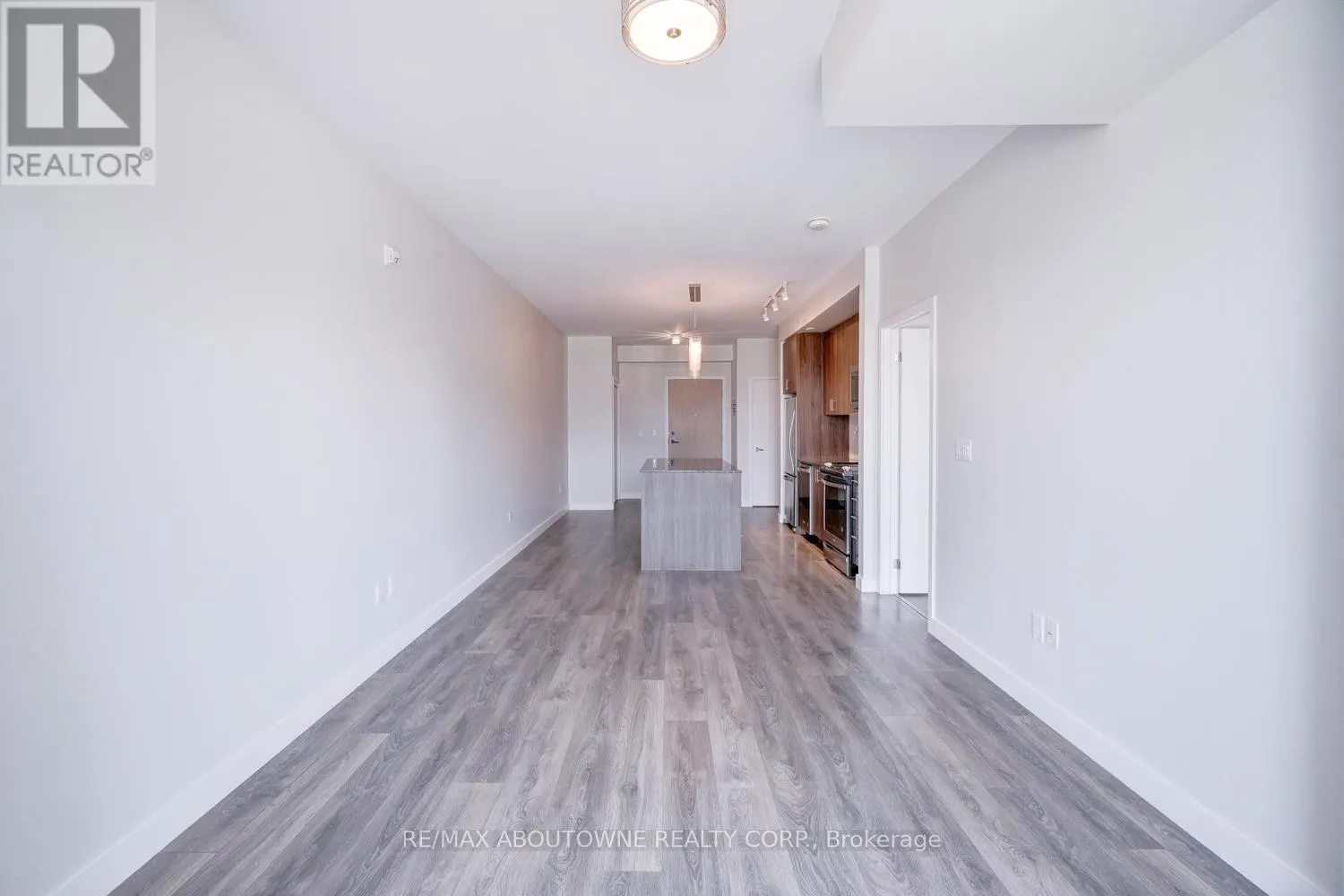 302 - 150 SABINA DRIVE