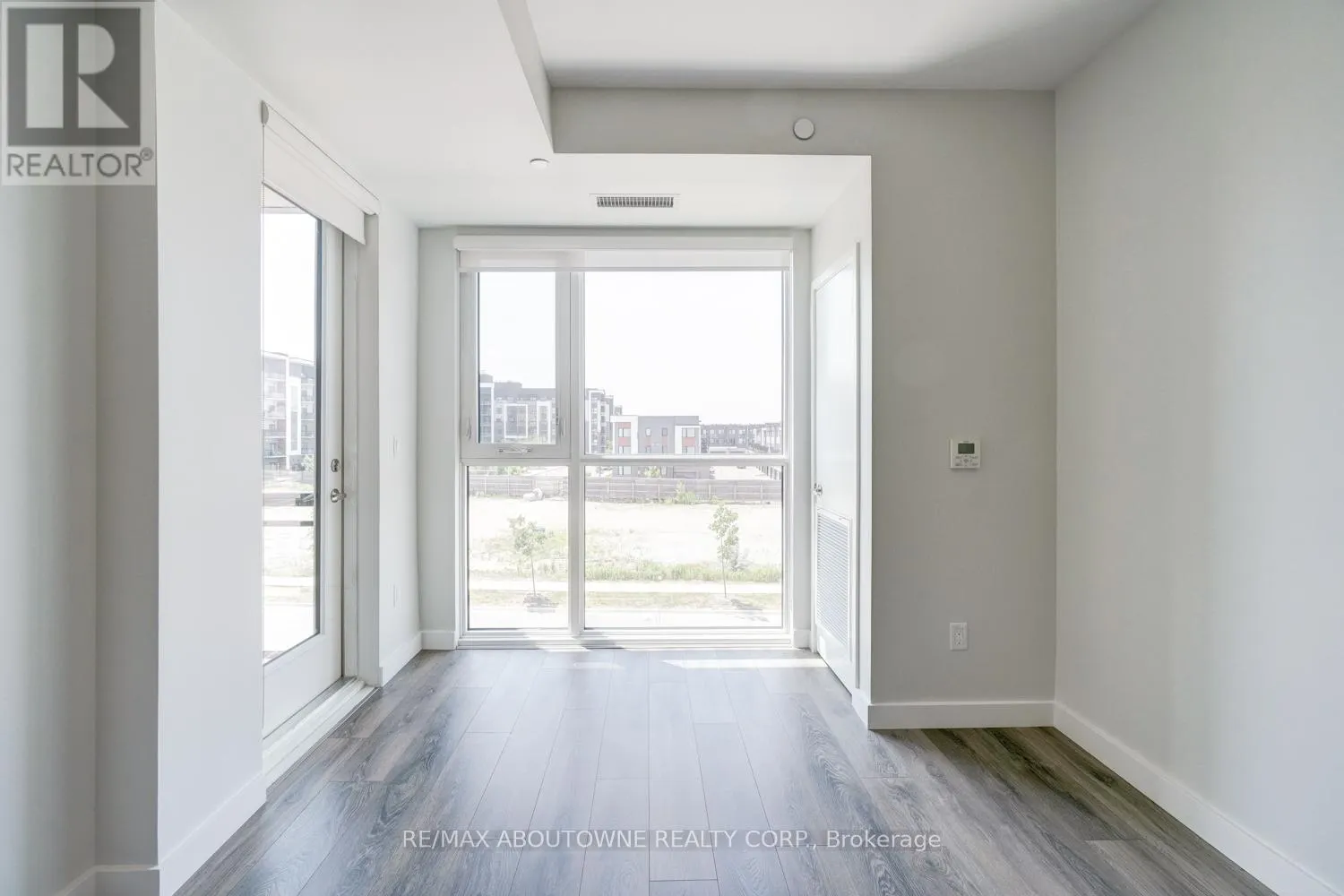 302 - 150 SABINA DRIVE