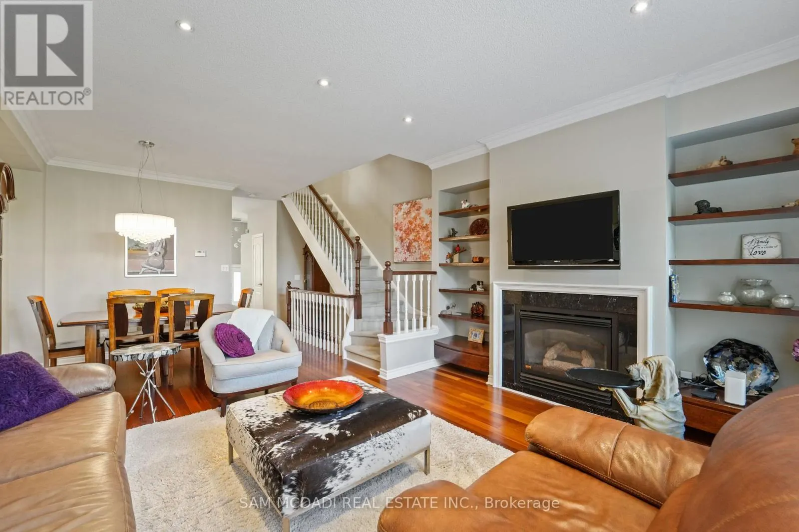 1 - 195 GRAND AVENUE