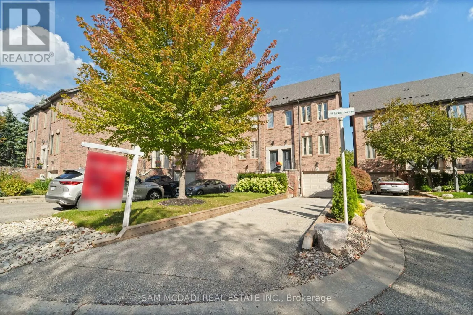 1 - 195 GRAND AVENUE