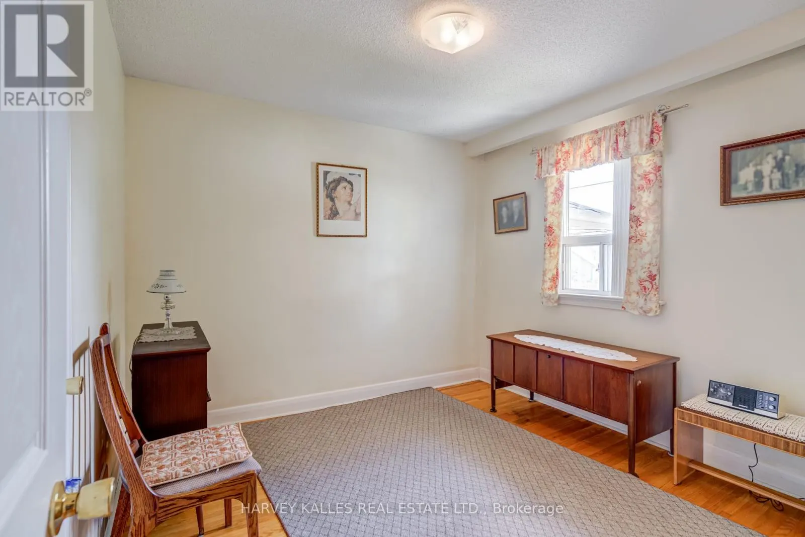 82 CORK AVENUE