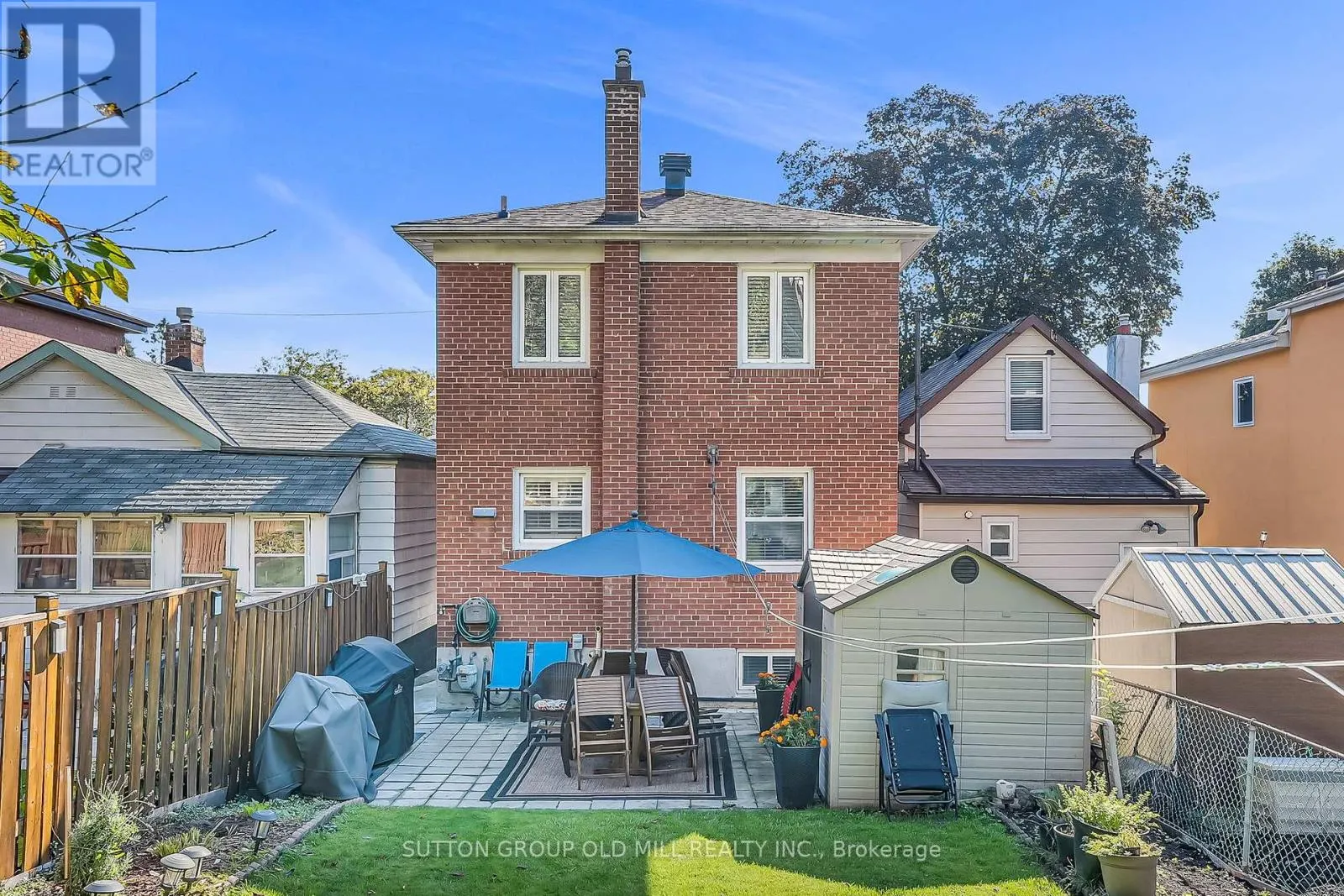 71 WARREN CRESCENT